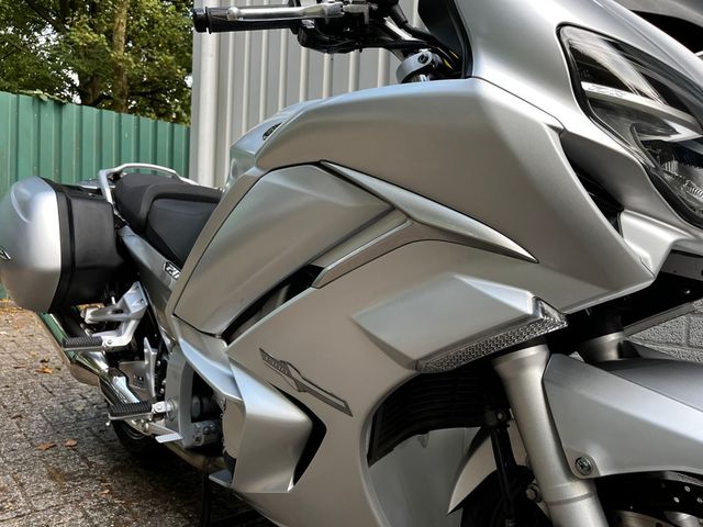 yamaha - fjr-1300