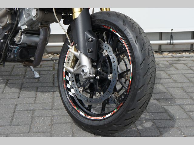 aprilia - dorsoduro-750