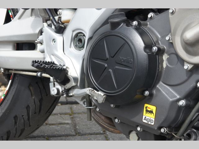 aprilia - dorsoduro-750