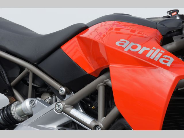 aprilia - dorsoduro-750
