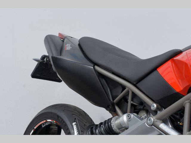 aprilia - dorsoduro-750