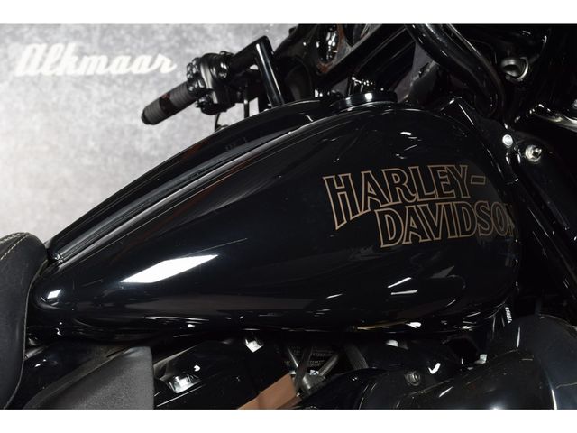 harley-davidson - street-glide-st-flhxst