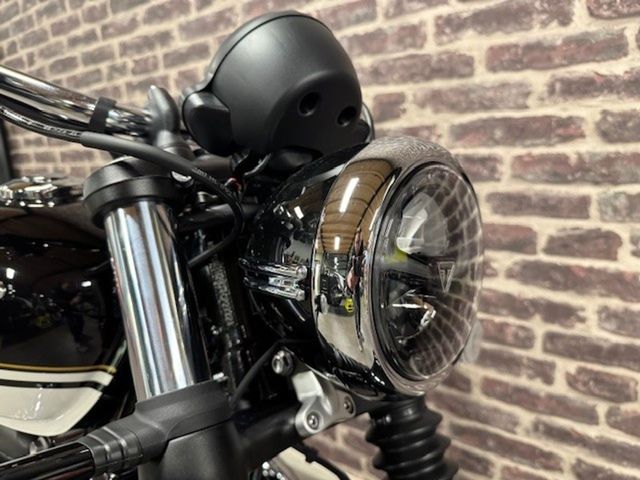 triumph - bonneville-speedmaster
