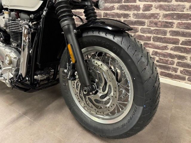 triumph - bonneville-speedmaster