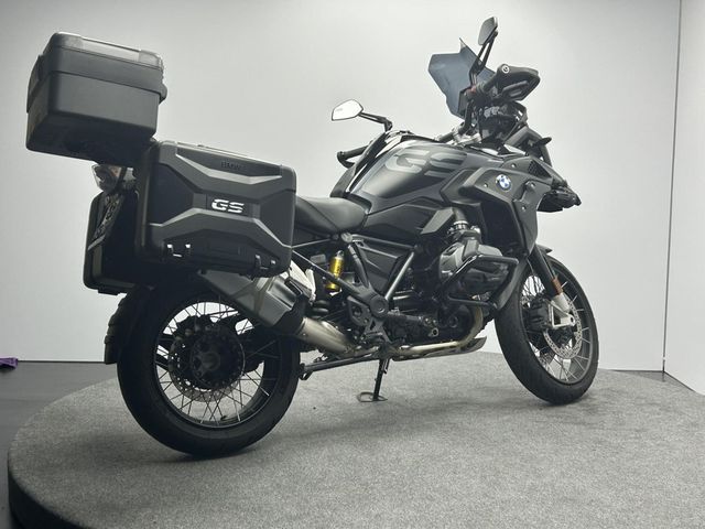 bmw - r-1250-gs-triple-black