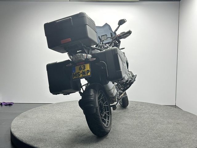 bmw - r-1250-gs-triple-black