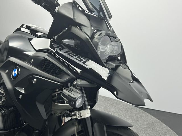 bmw - r-1250-gs-triple-black