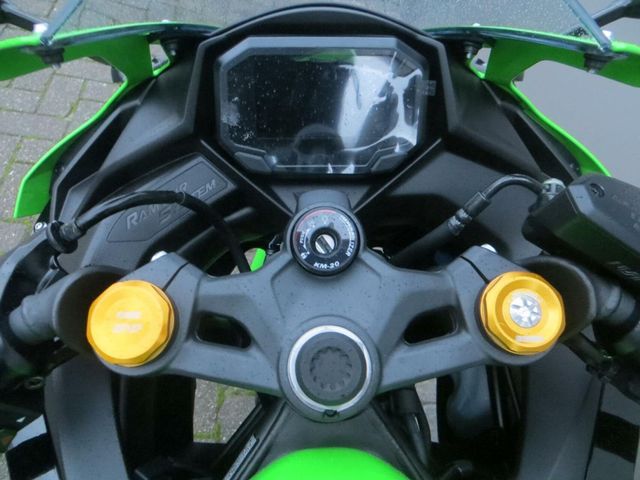 kawasaki - ninja-zx-4rr