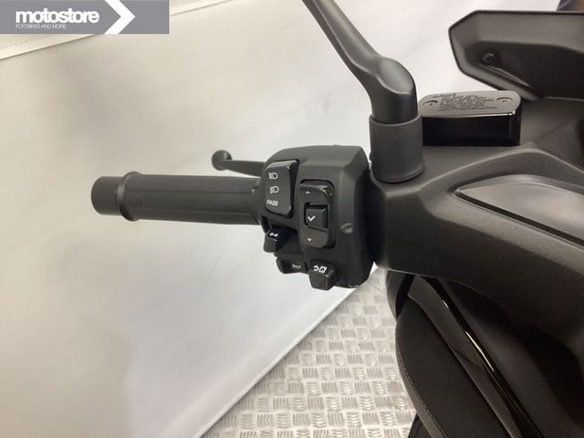 yamaha - x-max-300-tech-max