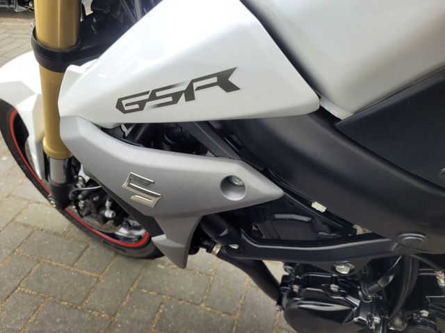 suzuki - gsr-750-a