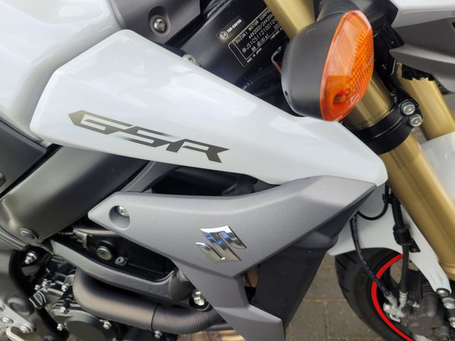 suzuki - gsr-750-a