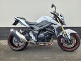 SUZUKI GSR 750 A