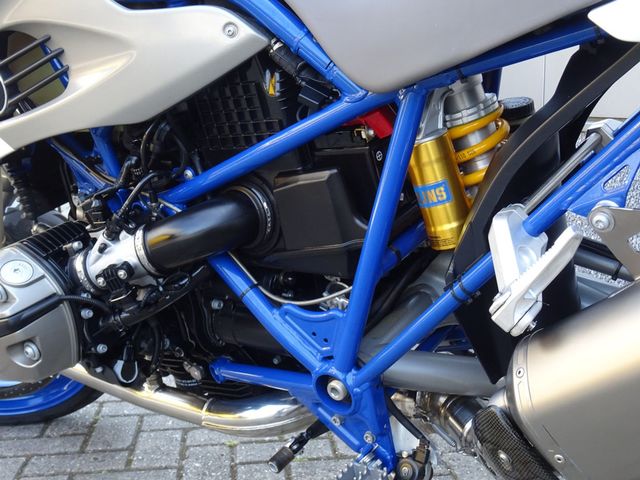 bmw - hp-2-megamoto