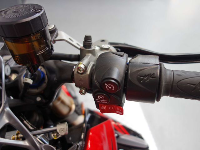 mv-agusta - rush-1000