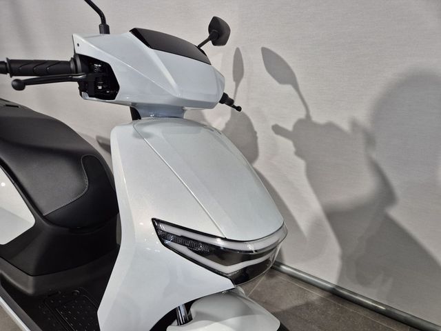 honda - cuv-e