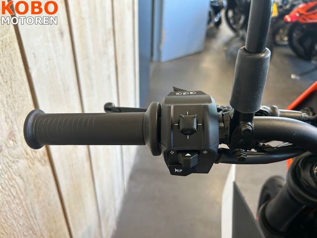 ktm - 390-smc-r
