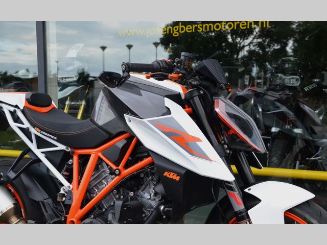 ktm - 1290-super-duke-r