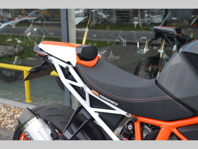 ktm - 1290-super-duke-r