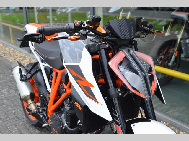 ktm - 1290-super-duke-r
