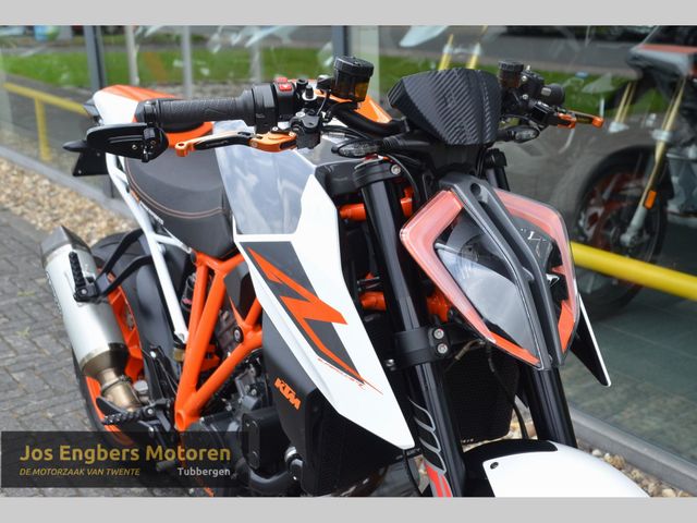 ktm - 1290-super-duke-r