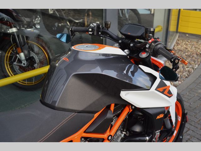 ktm - 1290-super-duke-r