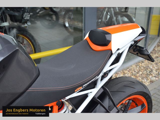 ktm - 1290-super-duke-r