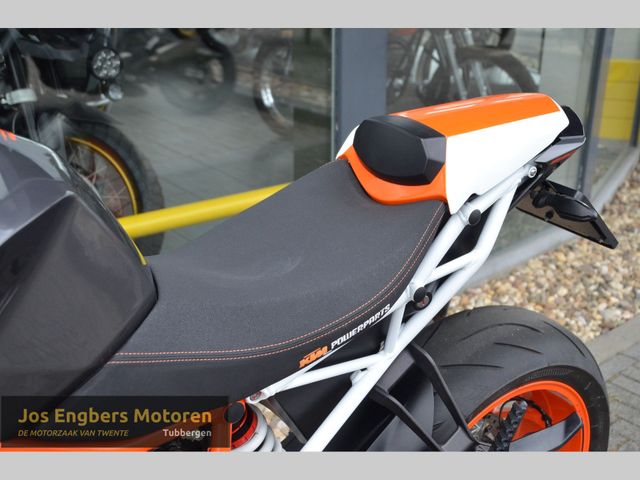 ktm - 1290-super-duke-r