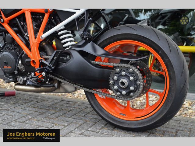 ktm - 1290-super-duke-r