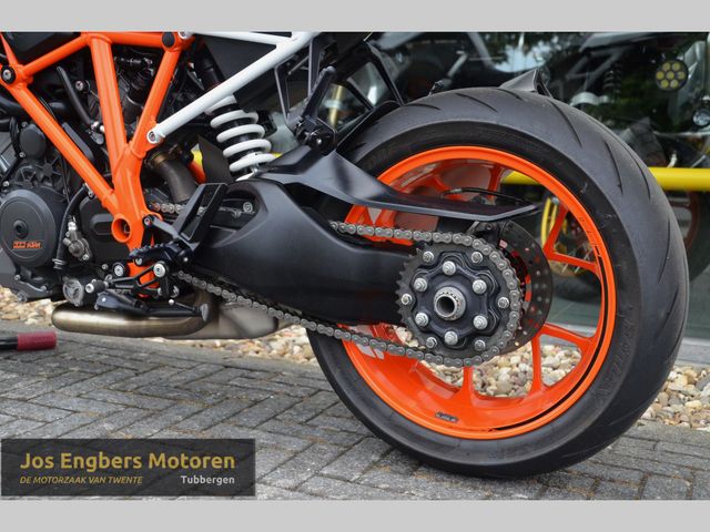 ktm - 1290-super-duke-r