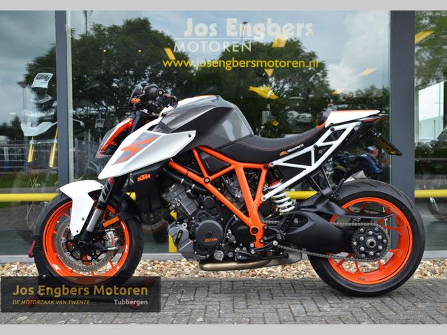 ktm - 1290-super-duke-r