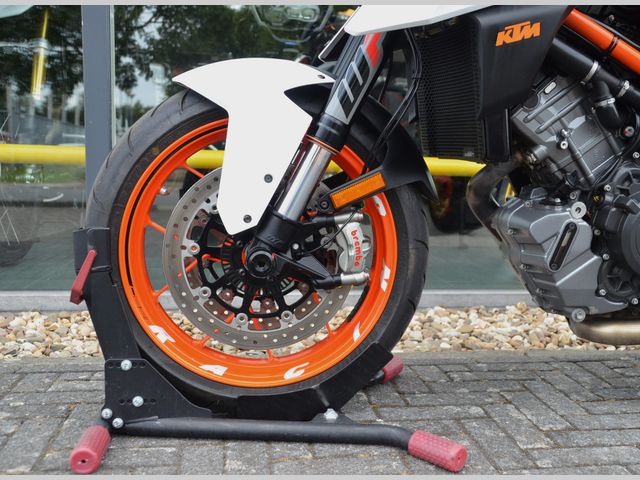 ktm - 1290-super-duke-r