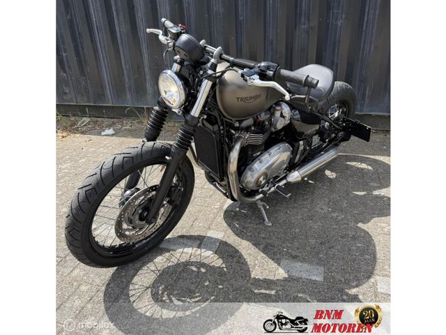 triumph - bonneville-bobber