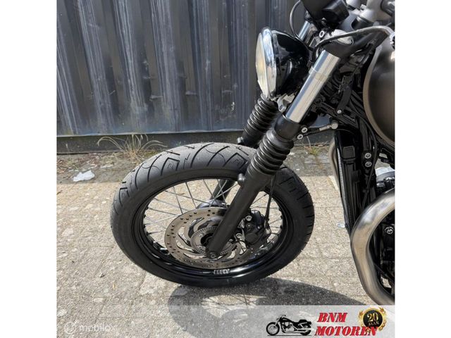 triumph - bonneville-bobber