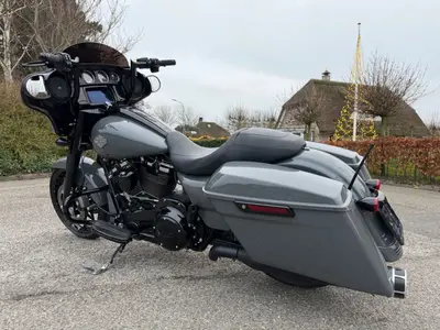 HARLEY-DAVIDSON STREET GLIDE SPECIAL FLHXS – foto 2