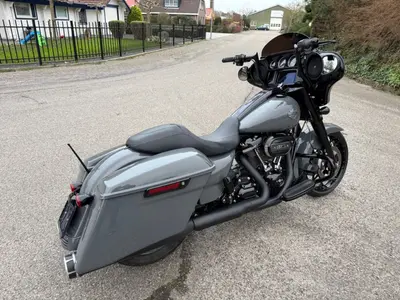 HARLEY-DAVIDSON STREET GLIDE SPECIAL FLHXS – foto 3