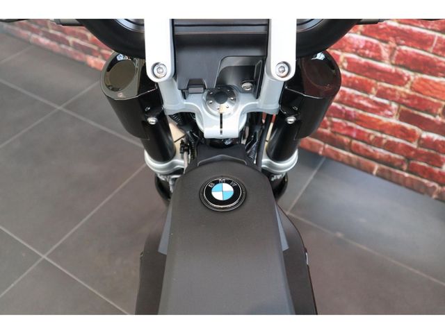 bmw - ce-02