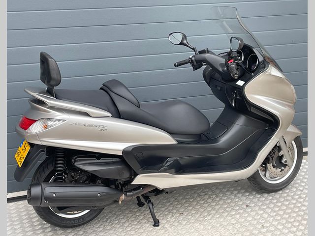 yamaha - majesty-400
