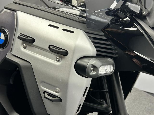 bmw - r-1300-gs-adventure