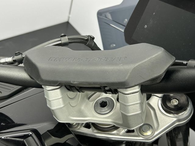 bmw - r-1300-gs-adventure