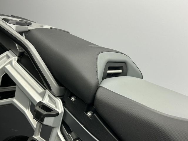 bmw - r-1300-gs-adventure