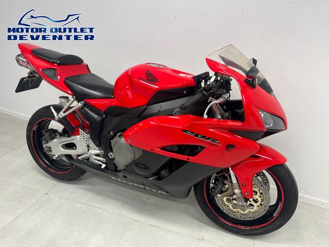 honda - cbr-1000-rr-fireblade