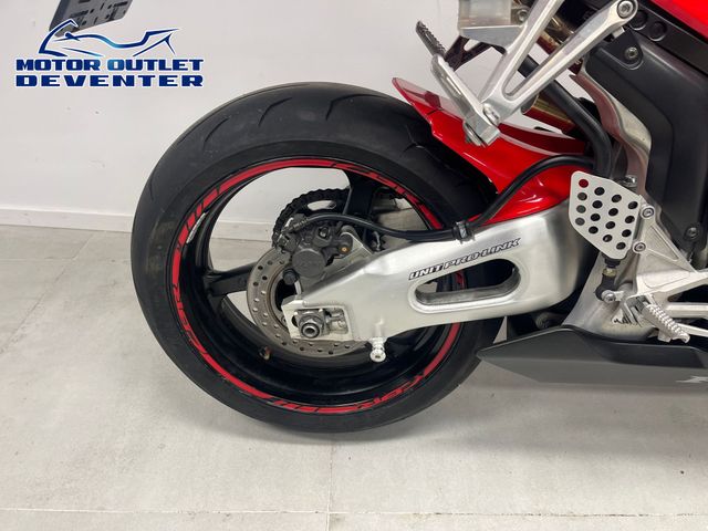 honda - cbr-1000-rr-fireblade