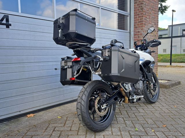 triumph - tiger-900-gt