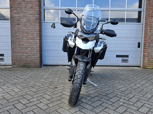 triumph - tiger-900-gt