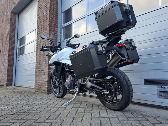 triumph - tiger-900-gt