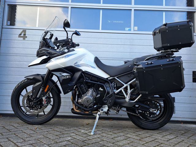 triumph - tiger-900-gt