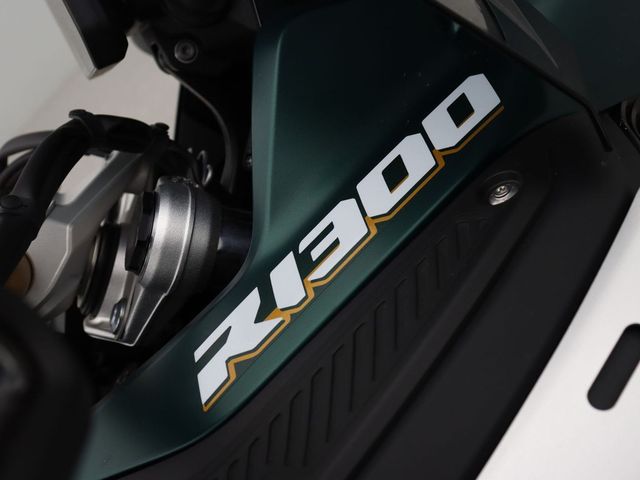 bmw - r-1300-gs-adventure