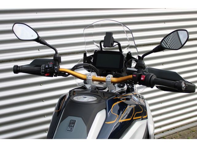 bmw - r-1300-gs