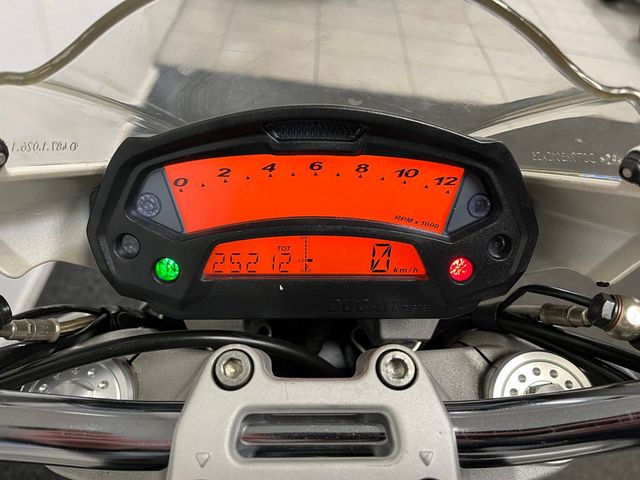 ducati - m-696