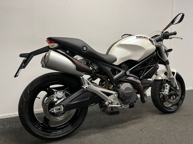 ducati - m-696